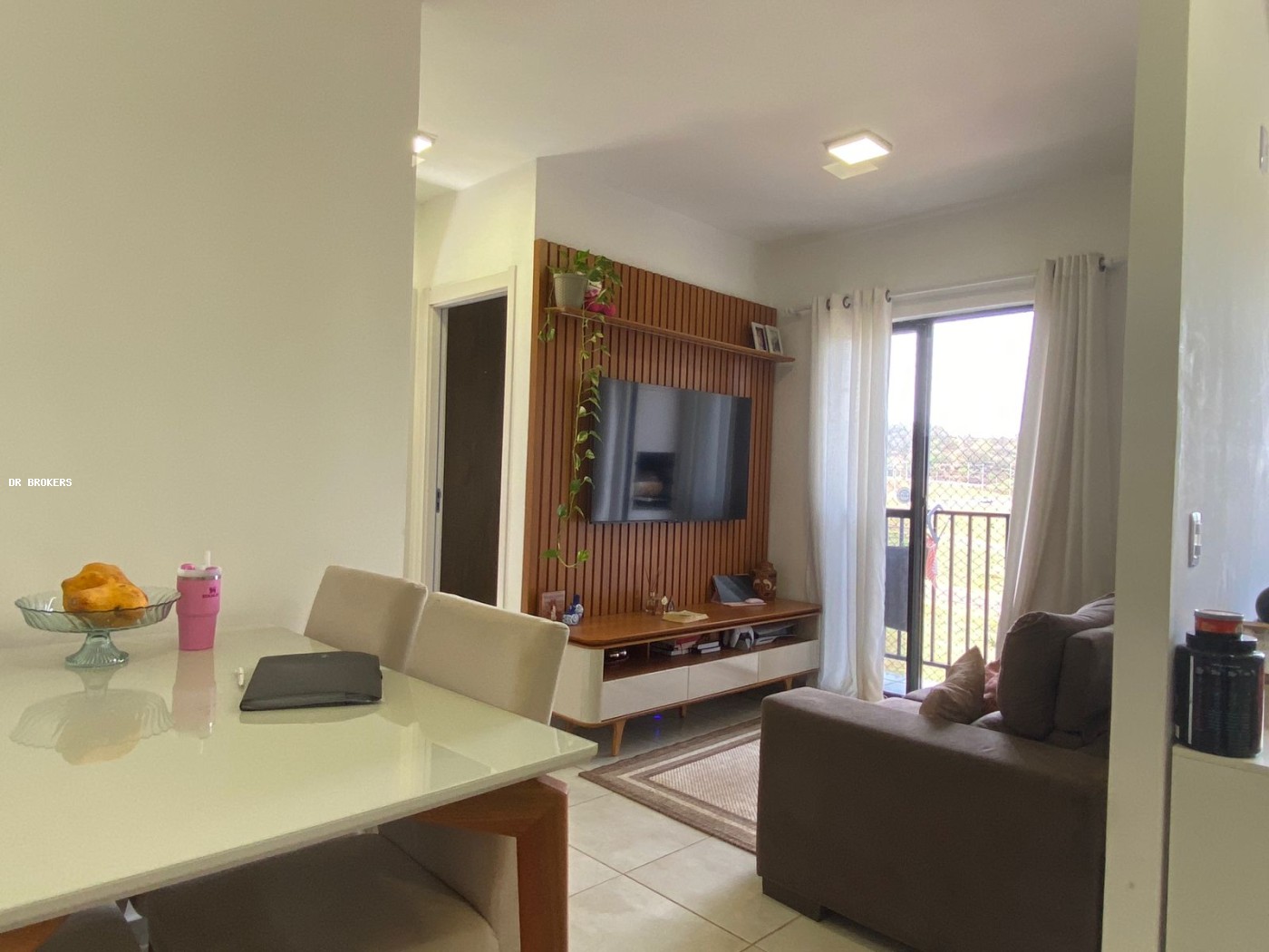 Apartamento para Loca��o, em Londrina, bairro Reserva Saltinho, 2 dormit�rios, 1 banheiro, 1 vaga